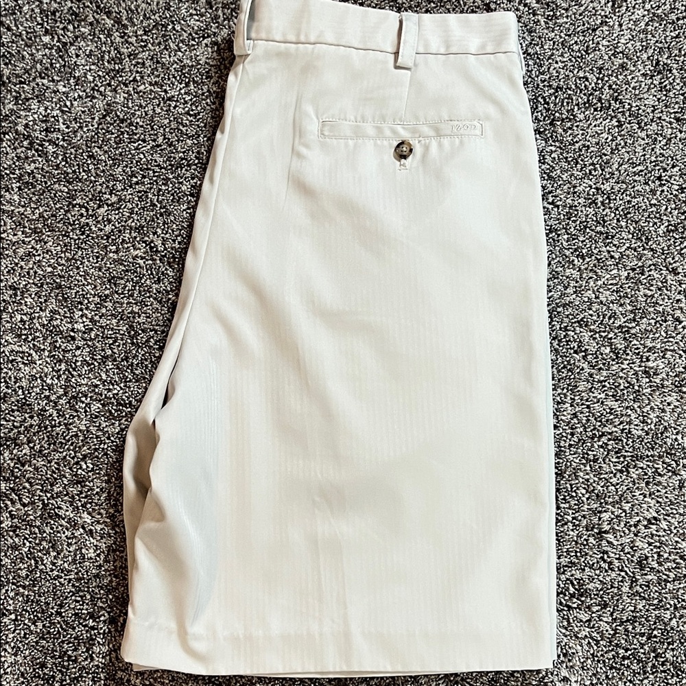 Izod Golf Shorts Light Khaki Izod Pleated Front Dress Shorts Men